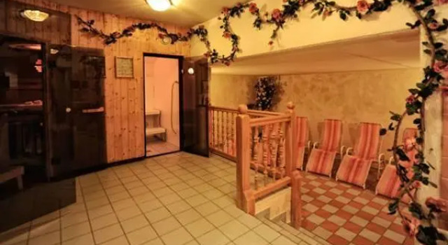 Gletscher-Landhaus Brunnenkogel, Rezerwuj Hotel Hotele w Pitztal z Parkingiem, Parking