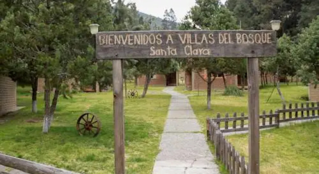 Villas del Bosque Santa Clara, Rezerwuj Willa Ciudad de Nanacamilpa Meksyk