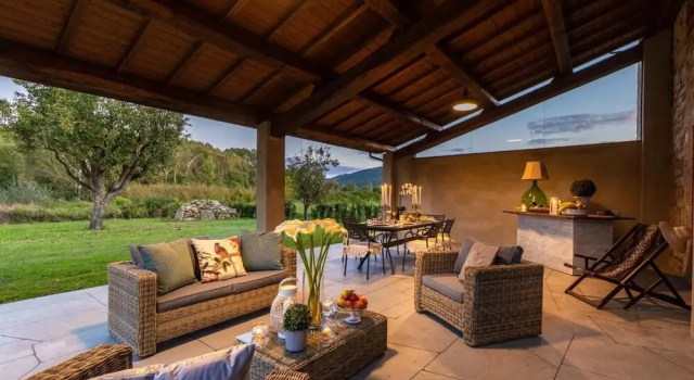 Вилла Villa Brunetta, Discover your Modern but Traditional Villa in Lucca