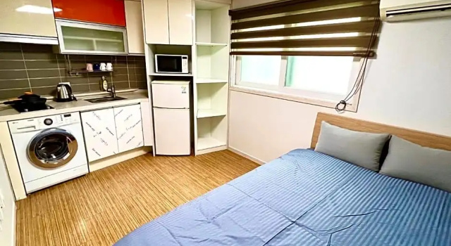 Семейный номер Standard с балконом BB Hongdae Line