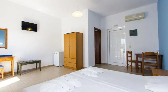 Двухместный номер Standard Цокольный этаж с балконом Mediterranean Hotel & Apartments