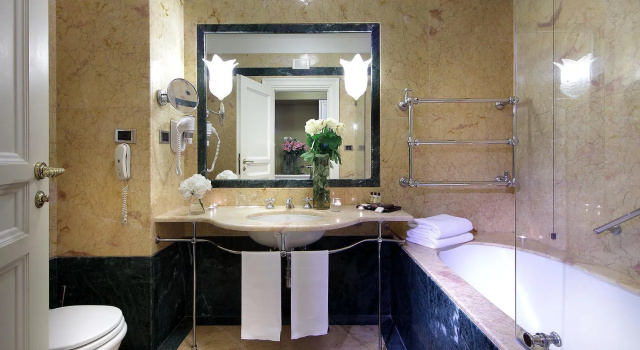 Двухместный номер Superior Eurostars Hotel Excelsior