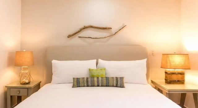 Newly Remodeled Ground Floor Sea Side Apartment