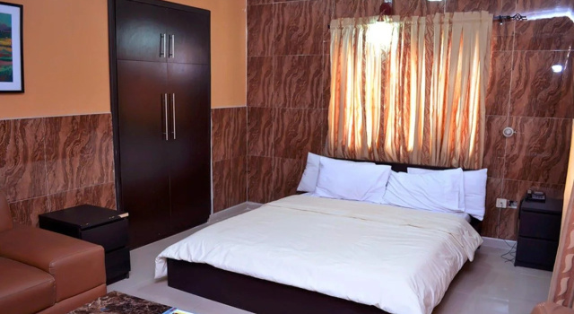 Inglesias Hotels