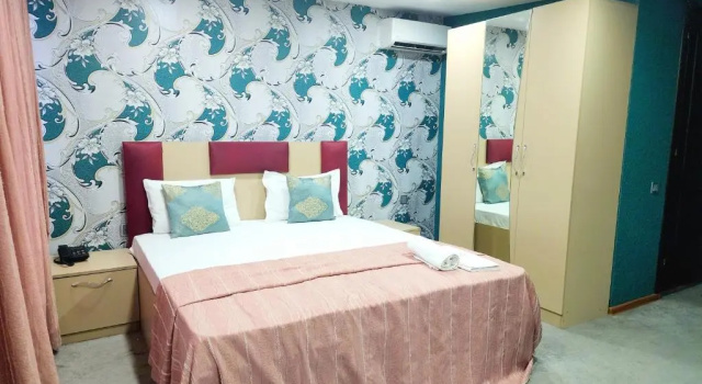 Golden Rose Hotel
