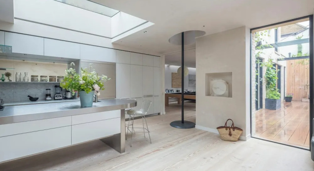 Blythe Road by Onefinestay, Забронировать Апартаменты/квартира Отели Большого Лондона с парковкой, Парковка