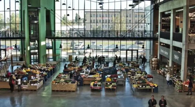 Krásny útulný byt s balkónom a parkovaním!, Rezervasyon Otel Bratislava otoparklı oteller, Otopark