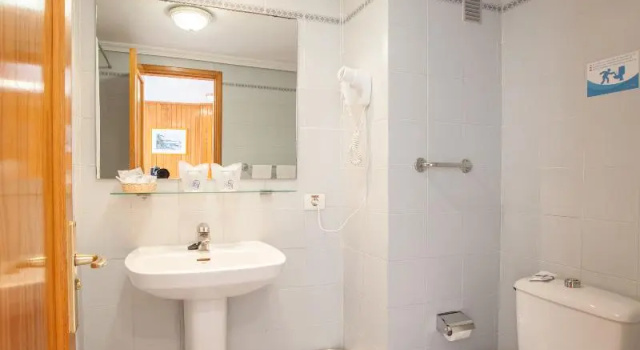 Двухместный номер Standard с балконом BLUESEA Lagos de Cesar