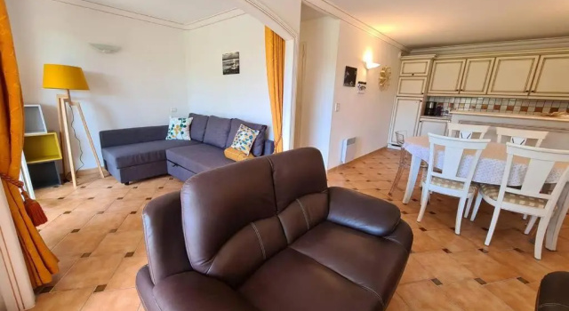 Appartement climatisé les Lavandiers 6 personnes piscines, Забронировать Апартаменты/квартира Отели Сен-Тропе залива с парковкой, Парковка