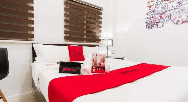 RedDoorz Plus near UST Manila