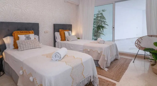 Rio Real Sunshine Retreat, Забронировать Отель Марбелья Коста-дель-Соль, рядом с Пасео-Маритимо