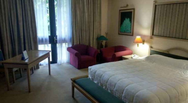 Grand Equator Hotel, Varaa Hotelli Bontang 