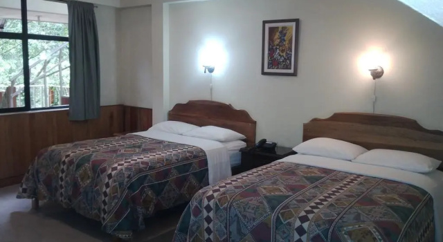 Hotel los Yutzos, Varaa Hotelli Tena Amazonas