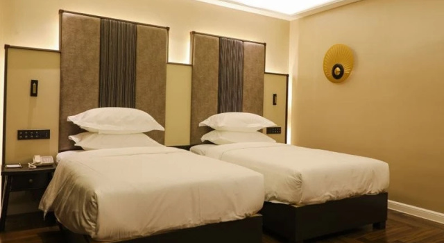 Peiqi Business Hotel