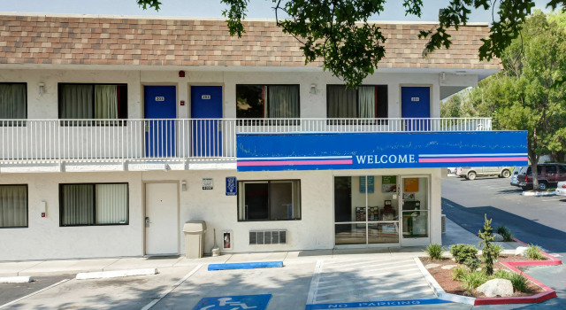 Motel 6 Grants Pass, Đặt Nhà nghỉ ven đường Khách sạn Giá rẻ tại Applegate Valley