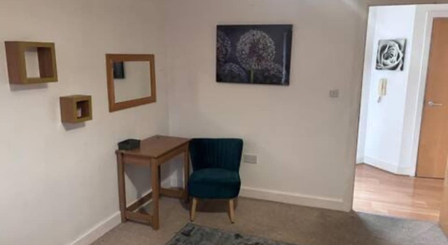 1br-sleeps4-35mintocentrallondon-40mintoheathrow, Забронировать Апартаменты/квартира Отели Большого Лондона с парковкой, Парковка