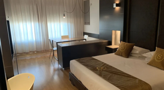 Wall Art, Book Hotel Prato Toscana