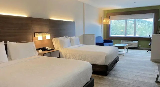 Двухместный люкс Holiday Inn Express & Suites Victoria-Colwood by IHG