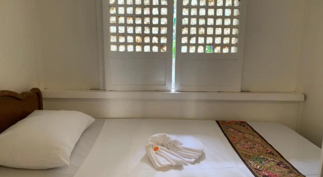Courtyard Hotel, Rezerwuj Hotel Hotele SPA w Manila, SPA