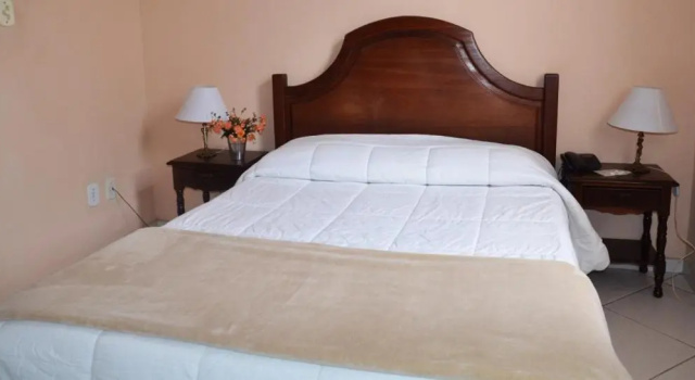 Hotel Santa Amalia, Забронировать Отель Васорас Vale do Café