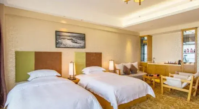 Люкс Days Hotel Suites by Wyndham Yangjiang