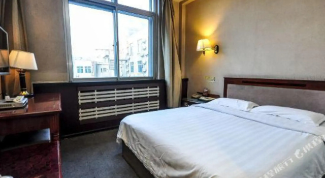 7Days Inn Huludao Railway Station Square, Забронировать Отель Хулудао Ляонин