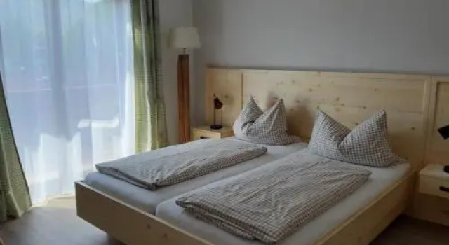 Gästehaus Pöppl, Foglalás Szálloda Unterwoessen Chiemgau