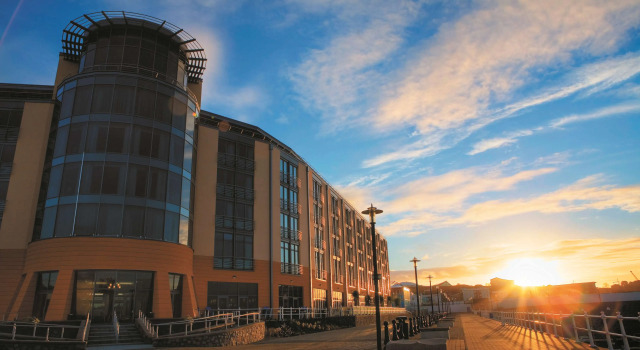 Radisson Blu Waterfront Hotel, Jersey, Boek Hotel Saint Helier Jersey 
