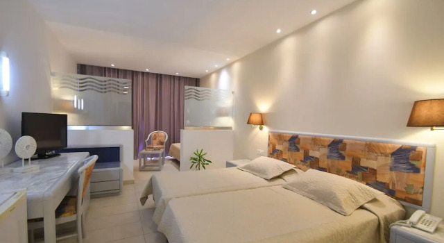 Четырёхместный семейный номер Standard Olympos Beach