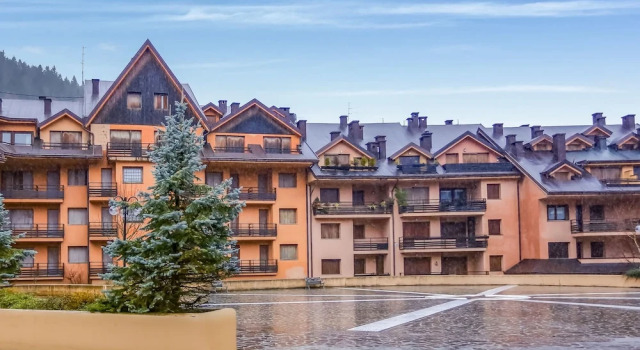 Pretty Holiday Home in Artogne With Patio, Брондау Қонақ үй Artogne Valcamonica