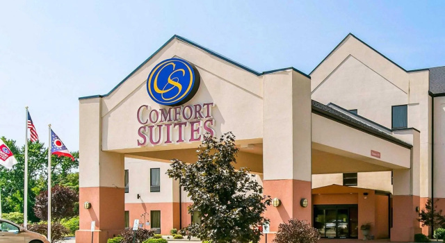 Люкс Comfort Suites South Point - Huntington