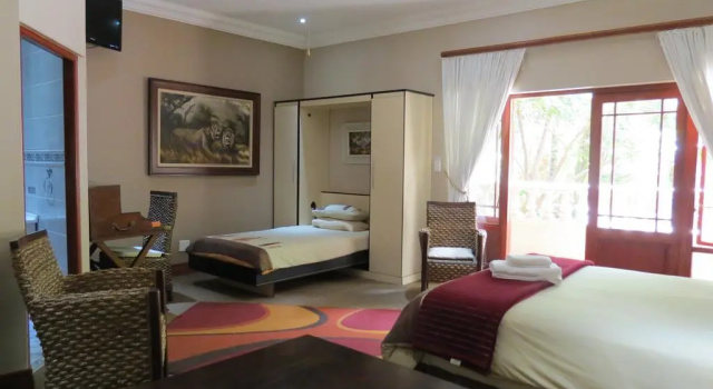 Eagles Rock Guest House, Reservar Casa de hóspedes Hotéis em Gauteng com pequeno-almoço, Café da manhã