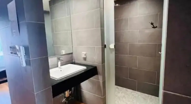 Полулюкс Woodstory Boutique Hotel