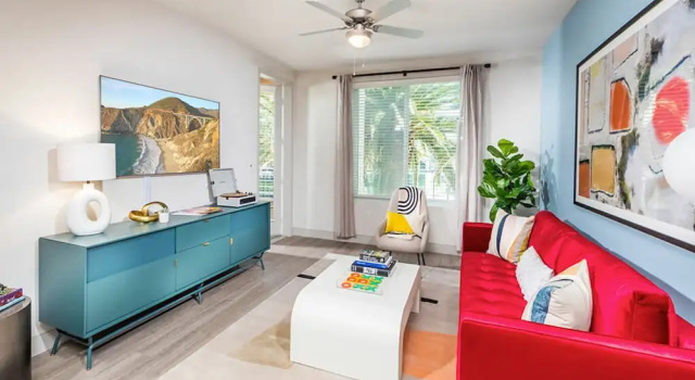 Апартаменты Embark Apartments