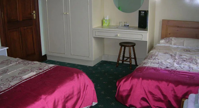 Meadowfield Bed And Breakfast, Забронировать Отель Отели Балливон с парковкой, Парковка