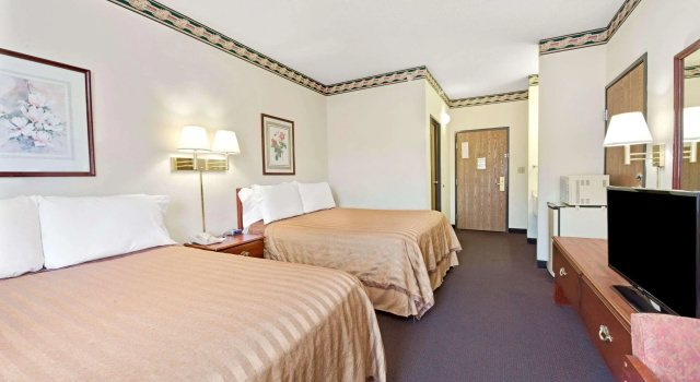 Travelodge by Wyndham St. Louis, Rezerwuj Hotel Berkeley Missouri