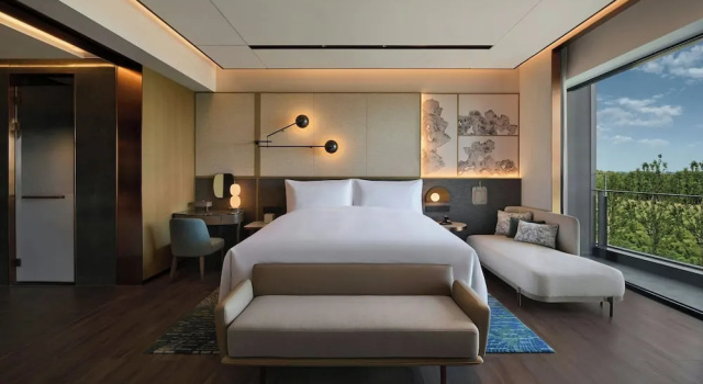 Suzhou Marriott Hotel Yangcheng Lake, Rezerwuj Hotel Hotele w Suchzhou z Basenem, Basen