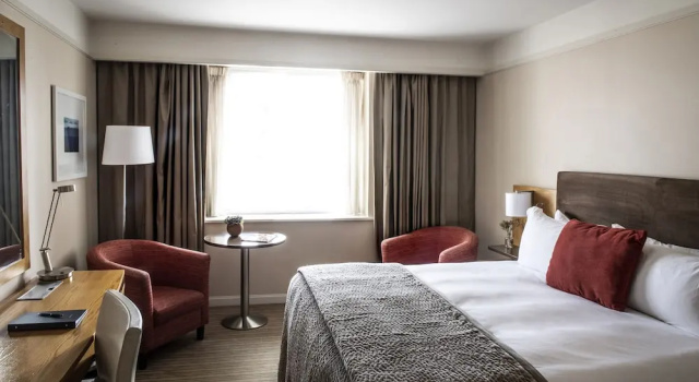 Двухместный номер Classic The River Lee Hotel a member of The Doyle Collection