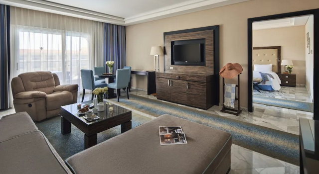 Двухместный полулюкс с балконом и с видом на море Rixos Alamein Couples And Families Only