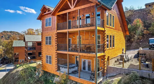 All Fun & Games by Avantstay Indoor Pool, Game Room, Theater, Mountain Views Near Pigeon Forge & Dollywood, Забронировать Дом для отпуска Пиджен-Фордж Great Smoky Mountains National Park