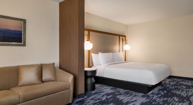 Люкс Fairfield by Marriott Inn & Suites Madison South