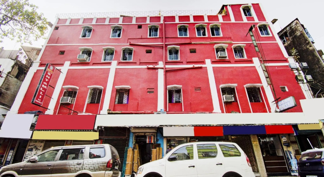 Dear Hotel by OYO Rooms