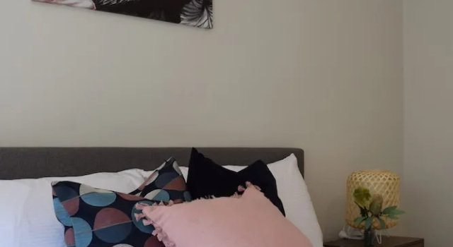 The Kingsley's Place  Piara Waters, Забронировать Дом для отпуска Коттеджи региона Перта, Коттедж