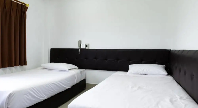 Двухместный номер Standard Rimnam Hotel Suk Sawat 70