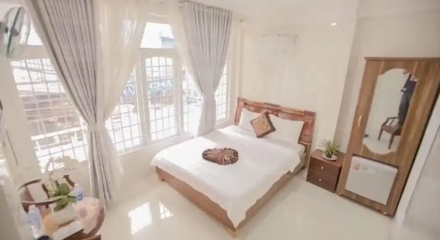 Двухместный номер Economy с балконом и с видом на город Quy Hoa Hotel