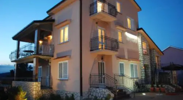 Apartments Villa Antonia, Забронировать Апартаменты/квартира Отели Приморско-Горанской жупания с парковкой, Парковка