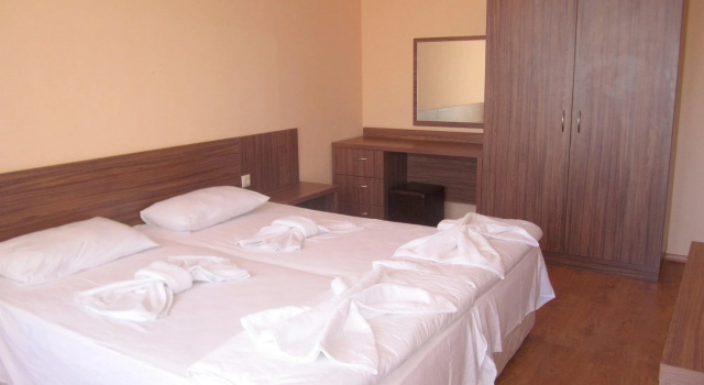 Hotel Coop Central, Забронировать Отель Отели Побережья Варны с парковкой, Парковка