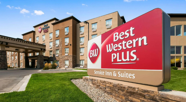 Полулюкс Executive Best Western Plus Service Inn & Suites