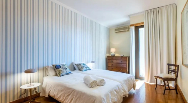 Suite 106 - Two bedroom apartment, Забронировать Апартаменты/квартира Отели Фуншал с парковкой, рядом с Бальнеологический комплекс Лидо, Парковка
