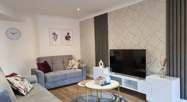 Апартаменты Great Stunning Two Bedroom Apartment With Balcony